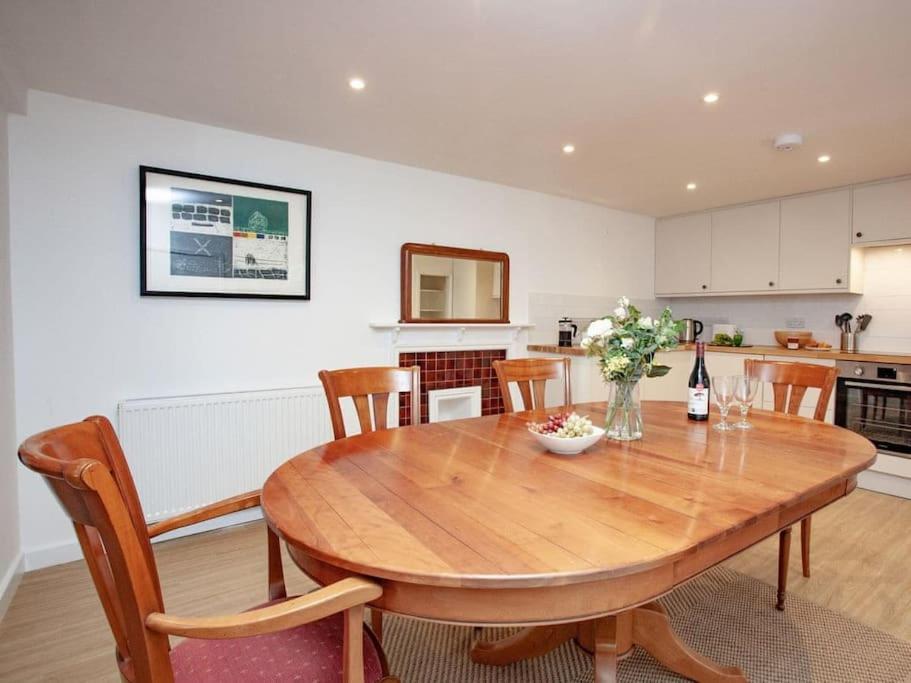 1 Perfectly Located Stylish, Comfortable Apartment Sidmouth Kültér fotó