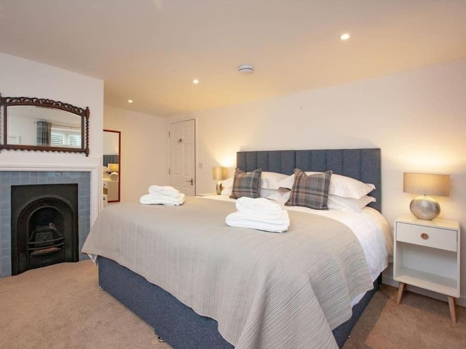 1 Perfectly Located Stylish, Comfortable Apartment Sidmouth Kültér fotó
